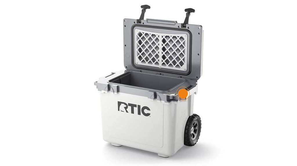 22 QT Ultra-Light Wheeled Cooler